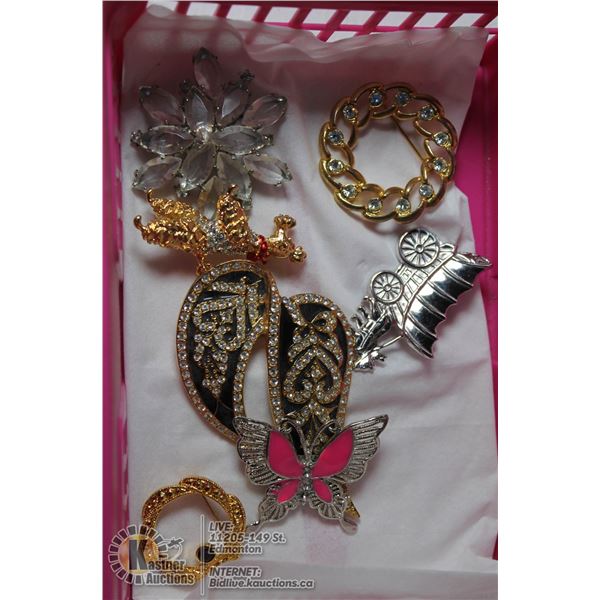 BOX OF ESTATE BROOCHES POODLE AND MORE POODLE, BUTTERFLYM SPARKLY LEAVES, CARRIAGE AND MORE