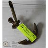 Image 1 : VINTAGE BRASS ANCHOR PEN HOLDER