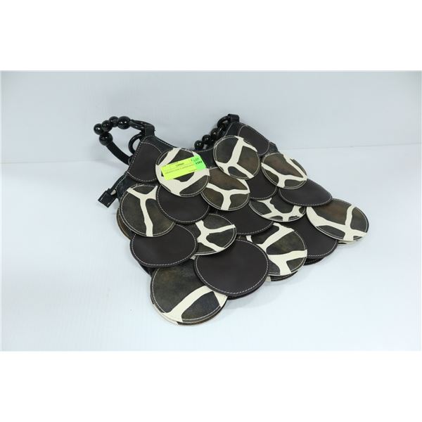 GIRAFFE LOOK FLAPPER HANDBAG