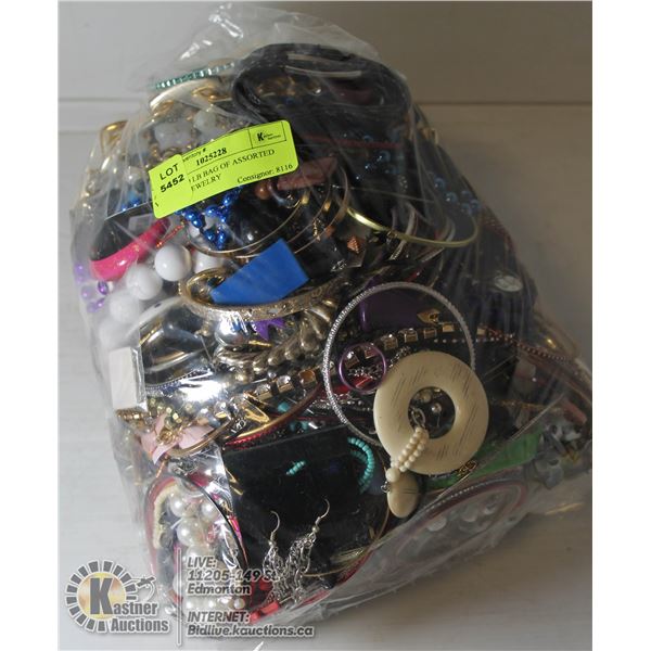 APPROX 10 LB BAG OF ASSORTED VINTAGE JEWELRY