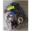 Image 1 : APPROX 10 LB BAG OF ASSORTED VINTAGE JEWELRY