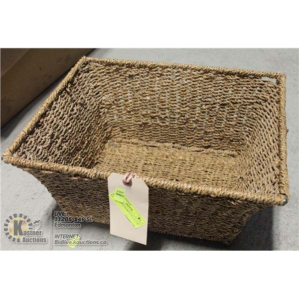 ROPE WEAVED BASKET (16"L X 13"W X 8"D)