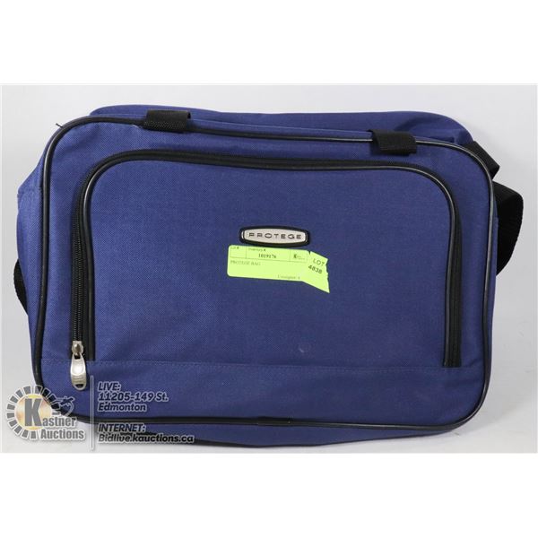 PROTEGE BAG NAVY BLUE SMALL PROTEGE BAG WITH BLACK STRAPS
