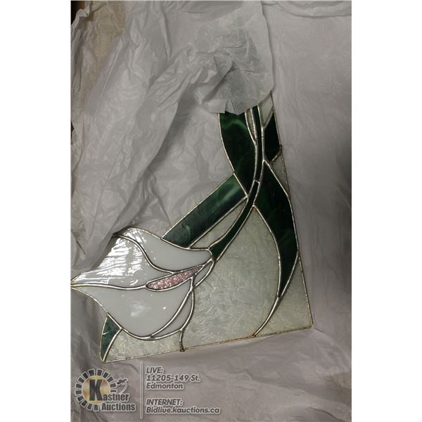 TWO STAINED GLASS LILY PIECES. CORNER PIECES DESIGNED FOR WINDOWS OR ARCHWAYS;  9" X 14".     HOUSEH