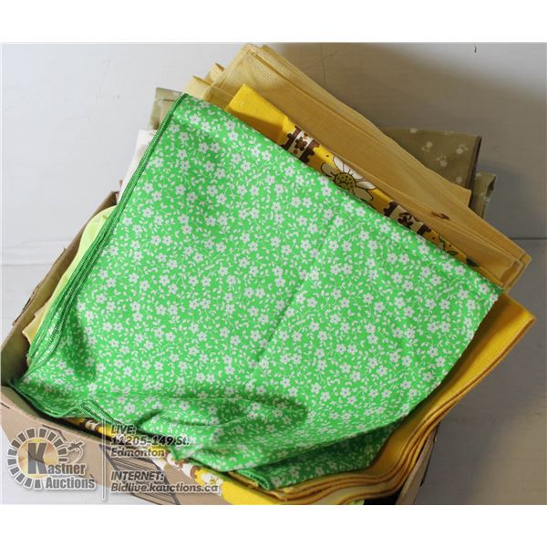 DINNER NAPKINS, CLOTH, MORE THAN 2 DOZEN