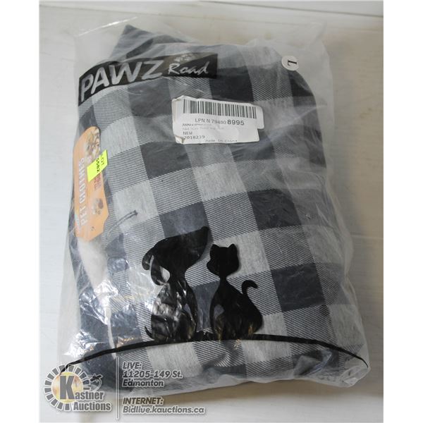 PET CLOTHES SIZE UNKNOWN
