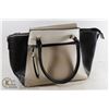 Image 1 : 2-TONE BLACK, BROWN WITH WHITE ACCENTS LADIES PURSE