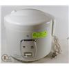 Image 1 : WHITE 14-CUP RICE COOKER WITH STEAMER TRAY, SPOON AND INSTRUCTION BOOK (WORKING)