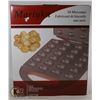 Image 1 : NEW 24 PIECES WALNUT COOKIE MAKER