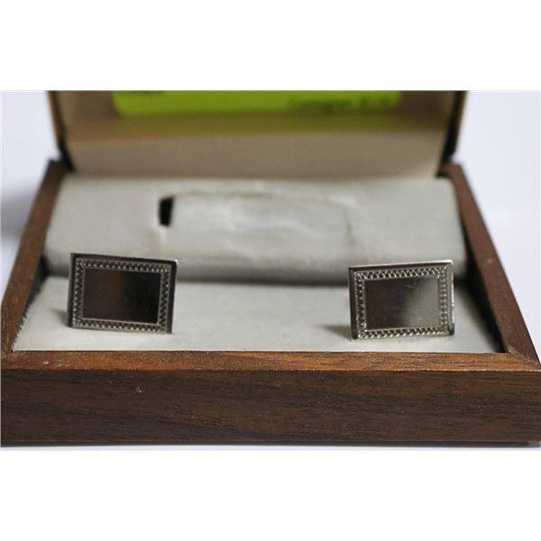 SWANK SILVER VINTAGE CUFF LINKS