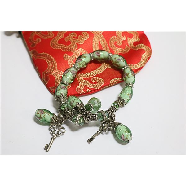 ART GLASS & SILVER HEART AND KEYS BRACELET