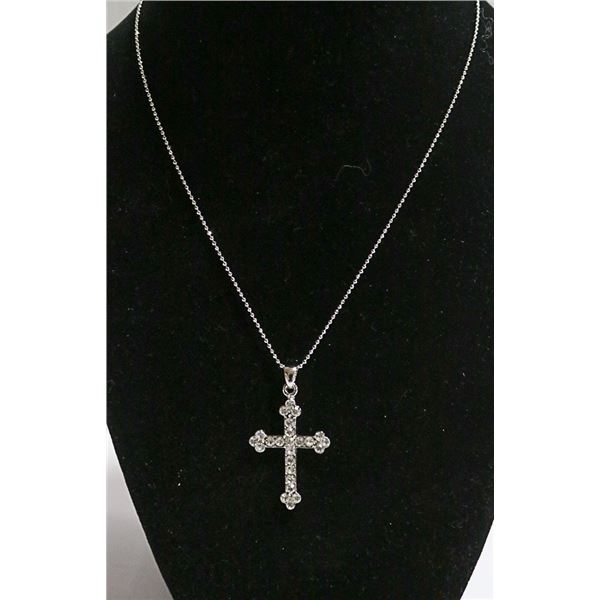SPARKILNG SILVER CROSS ON NECKLACE