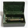 Image 1 : ANTIQUE STRAIGHT RAZOR GILLETTE IN BAKELITE CASE