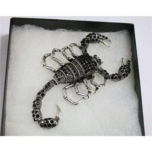 SCORPIAN WITH ARTICULATING TAIL RHINESTONE BROOCH