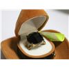 Image 1 : LARGE BLACK STONE DINNER RING IN COWBOY HAT BOX