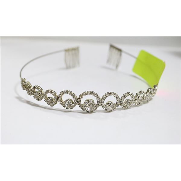 VINTAGE RHINESTONE TIARA