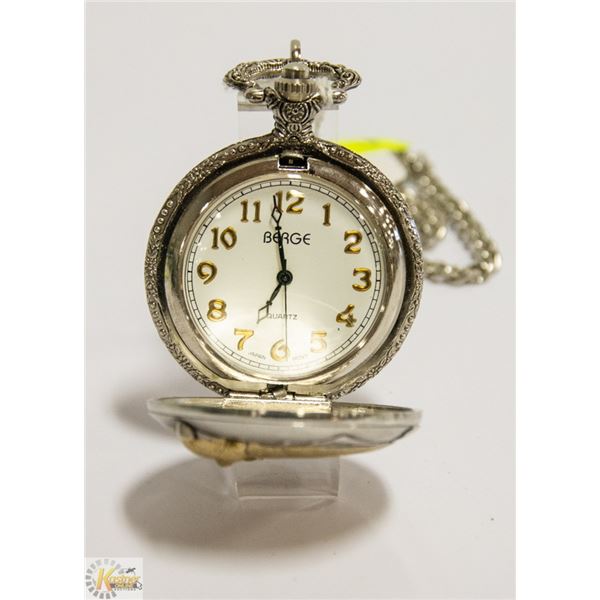 HUNTER CASE POCKET WATCH WITH CHAIN (BEARS)