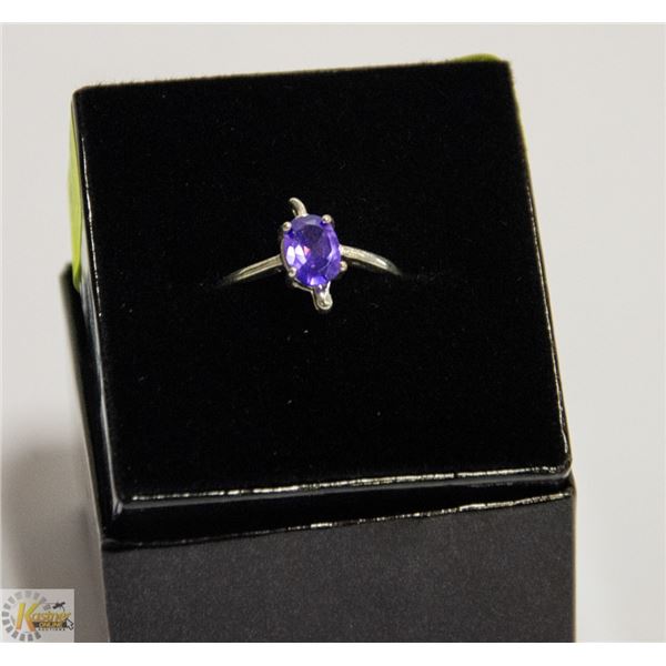 VINTAGE .925 SILVER & AMETHYST RING SZ 8.5