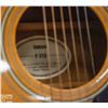 Image 4 : VINTAGE YAMAHA ACOUSTIC F-310 GUITAR W/ STAND