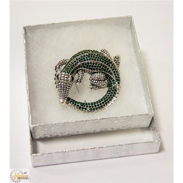 ALIGATOR RHINESTONE BROOCH