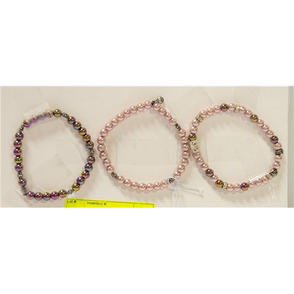 SET OF 3 BRACELETS. VINTAGE PEARLS. SILVER ACCENTS