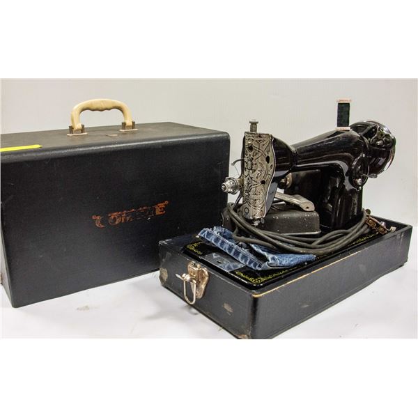 VINTAGE COMRIE SEWING MACHINE
