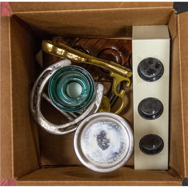 LOT OF CANDLE HOLDERS