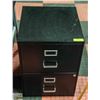Image 1 : 2 DRAWER LOCKING FILING CABINET 17 X 24 X 19, KEY