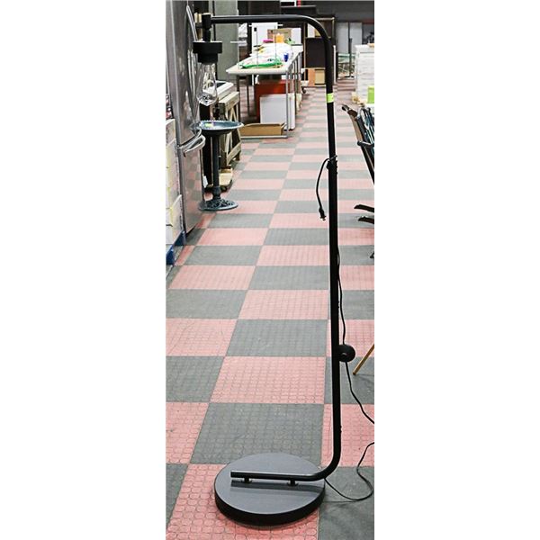 SHOW HOME FLOOR LAMP