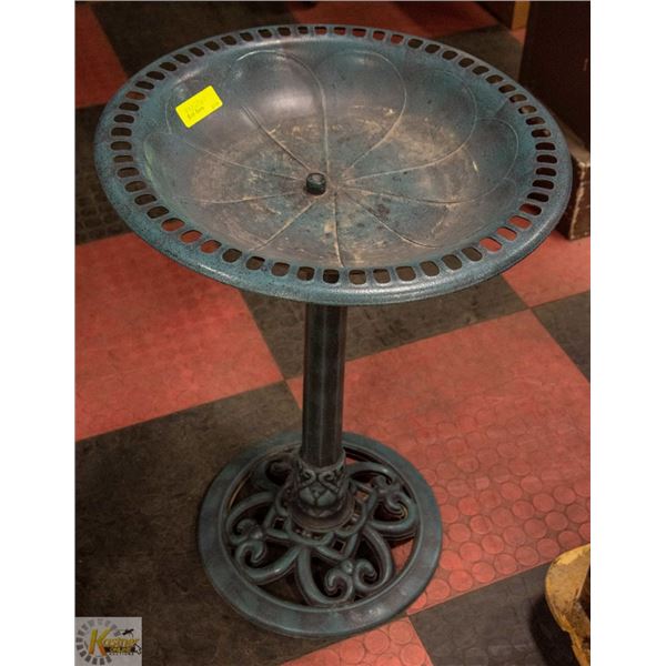GREEN BIRD BATH FOR THE YARD