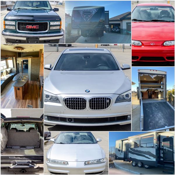 FEATURED HOLIDAY TRAILER AND VEHICLES