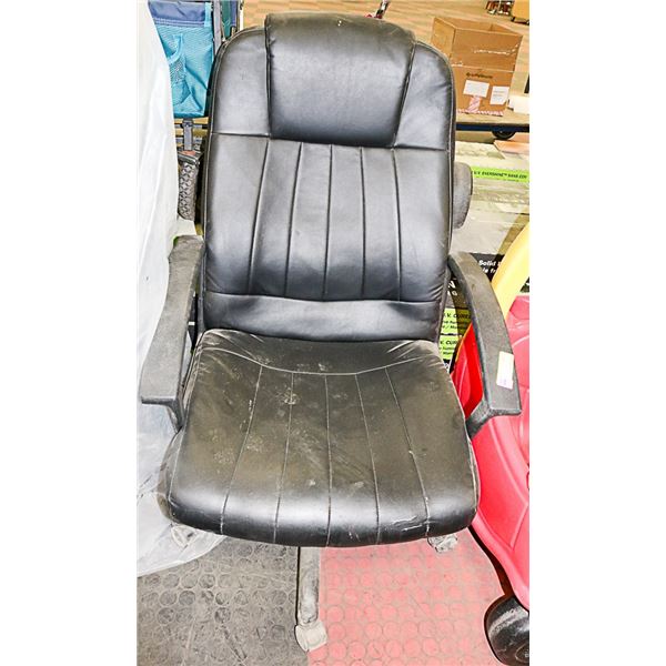 OFFICE CHAIR