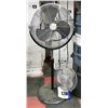 Image 1 : LOT OF 2 OSCILLATING FANS