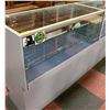 Image 2 : 48" X 42" APPROX. RETAIL DISPLAY CABINET