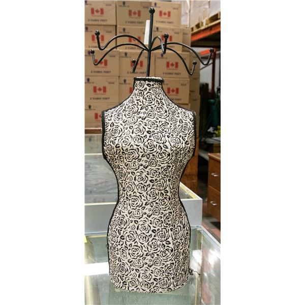 31" TALL APPROX. RETAIL DISPLAY MANNEQUIN
