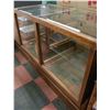 Image 4 : 163" X 42.5" APPROX. RETAIL DISPLAY CABINET