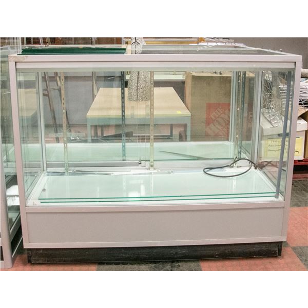 48" X 38.5" APPROX. RETAIL DISPLAY CABINET