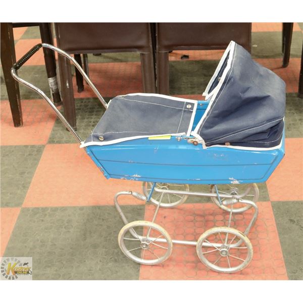 VINTAGE BABY CARRIAGE / STROLLER