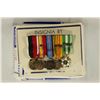 Image 1 : 5 RIBBON & MEDAL INSIGNIA SET OF US MILITARY