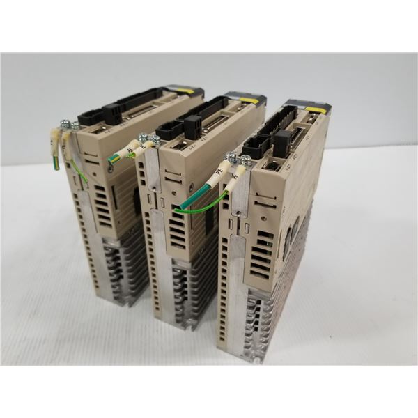 (3) YASKAWA SGDV-2R8A01A SERVOPACK AC SERVO DRIVE