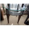 Image 2 : 2 End Tables C