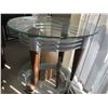 Image 5 : 2 End Tables C