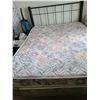 Image 1 : Metal Bed C