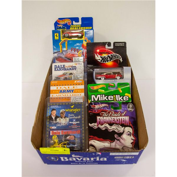 LOT OF COLLECTIBLE DIE CAST CARS