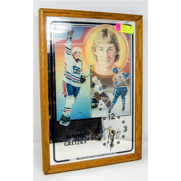 1980 VINTAGE WAYNE GRETZKY MIRRORED CLOCK