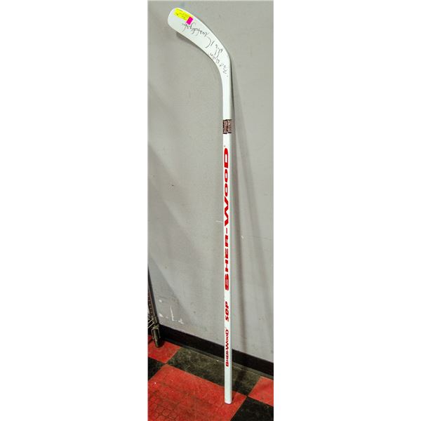 SIGNED HOCKEY STICK MIKE KRUSHELNYSKI 1985