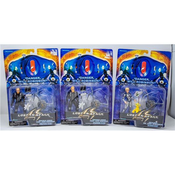 LOT OF COLLECTIBLE LOST IN SPACE ACTION FIGURES