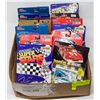 Image 1 : FLAT OF COLLECTIBLE NASCAR ITEMS