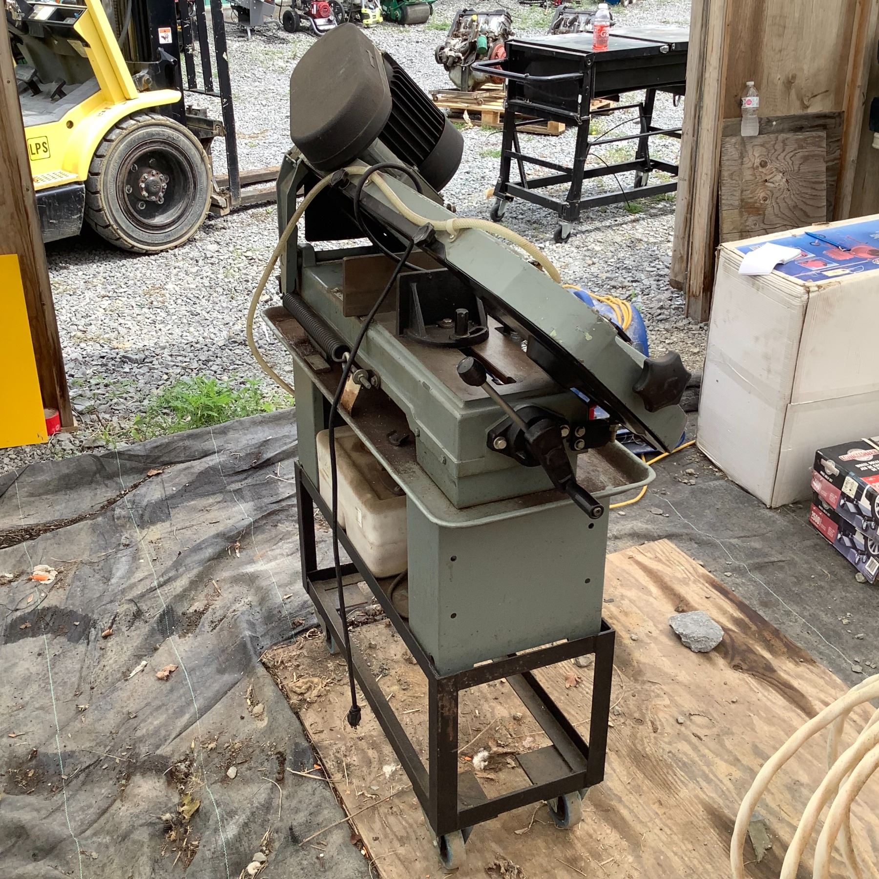King Industrial 7" Metal Bandsaw, Electric Motor, Model KC712BC, Speed