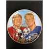 Image 1 : AUTOGRAPHED BOBBY & BRETT HULL NHL LEGENDS COLLECTOR PLATE SERIES